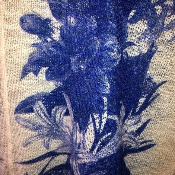 Established 1962 Royal blue and white short sleeve blouse Small - Picture 7 of 7